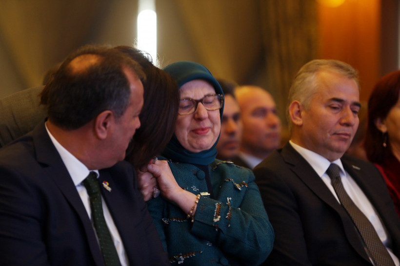 Bakan Ramazanoğlu gözyaşlarına boğuldu - Resim: 4