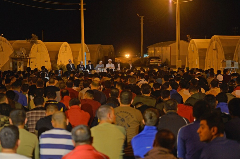 Miraç Kandili'nde güvenlik güçleri hep birlikte dua etti! - Resim: 3