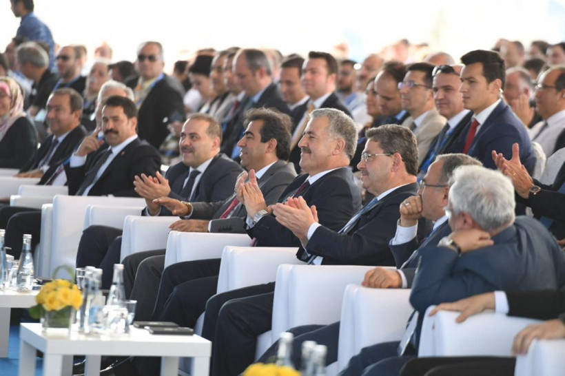 Ulaştırma Bakanı Arslan'a doğum günü sürprizi! - Resim: 1