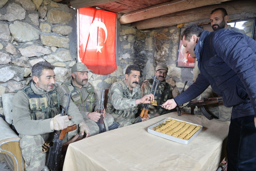 Yeni yıla  elleri tetikte giriyorlar - Resim: 3