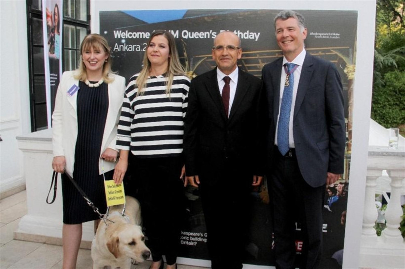 Kraliçenin doğum gününü böyle kutladılar - Resim: 3