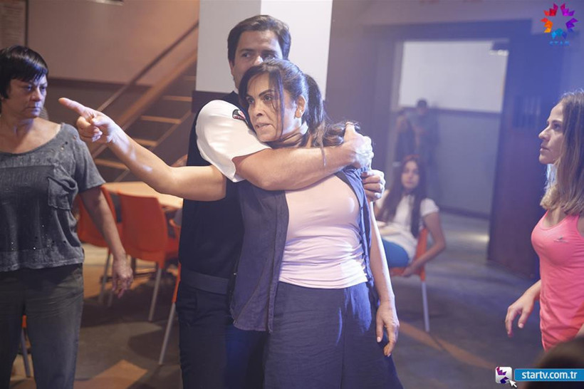 Avlu erken final mi yapıyor! RTÜK o sahneleri affetmedi - Resim: 2