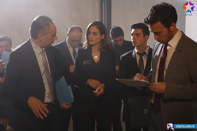 Avlu'da yer yerinden oynayacak! O isim diziye tekrar dönüyor - Resim: 4