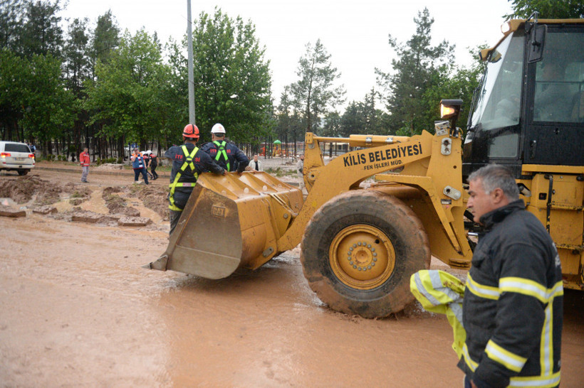Kilis'te yaşanan sağanak, sele neden oldu - Resim: 3