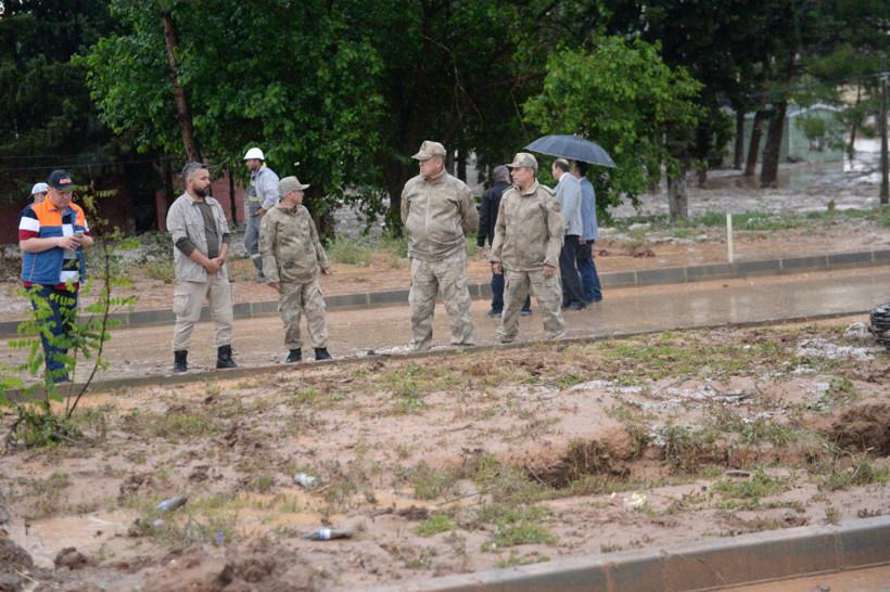 Kilis'te yaşanan sağanak, sele neden oldu - Resim: 4