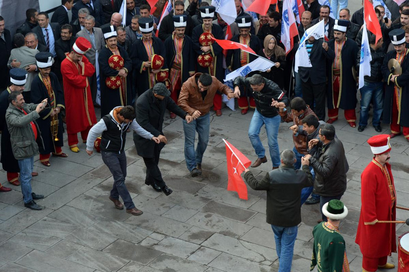 Melih Gökçek'i böyle karşıladılar - Resim: 1