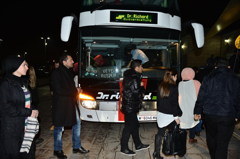 "Milli İradeye Saygı" konvoyu, İstanbul'da - Resim: 2