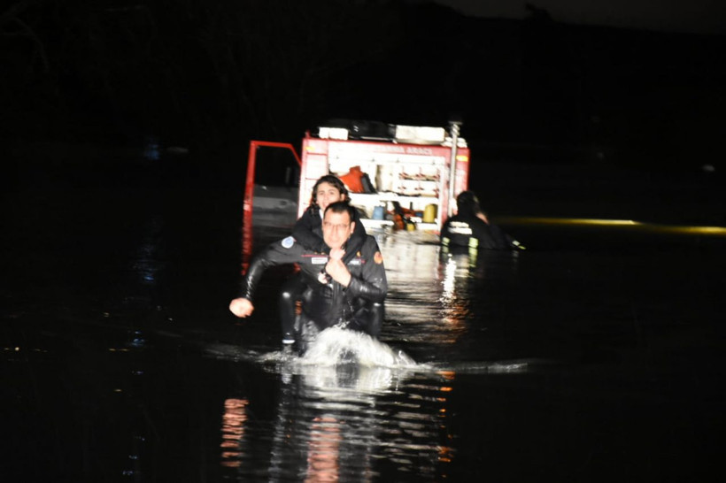 Bursa'da otomobil Babasultan barajına düştü: 2 ölü, 3 yaralı! - Resim: 1