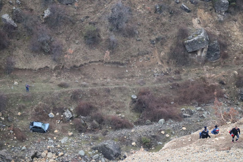 Bolu'da kayıp 2 kişinin cansız bedeni 500 metrelik uçurumda bulundu - Resim: 2
