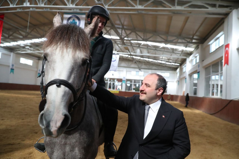 Sanayi ve Teknoloji Bakanı Mustafa Varank'tan yerli serum tesisine ziyaret - Resim: 4