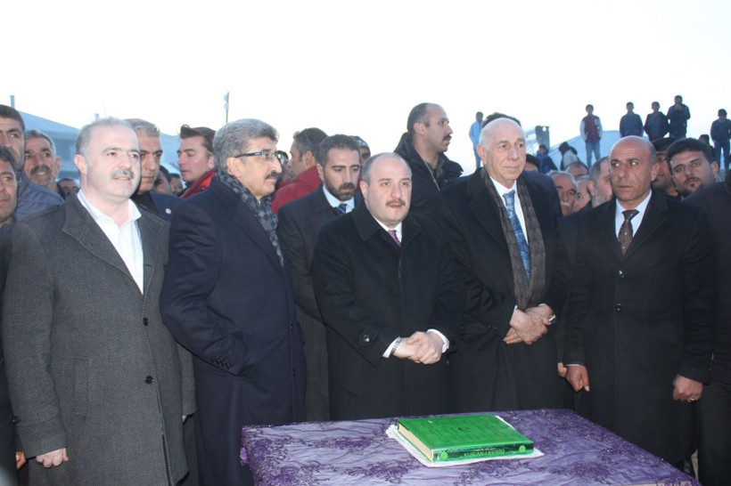 Bakan Varank iki aşiret arasındaki kan davasını sonlandırdı - Resim: 1