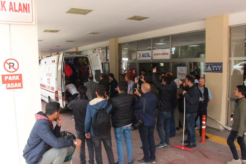 Şanlıurfa'da seçime değil sanki savaşa gidildi 25 yaralı - Resim: 4