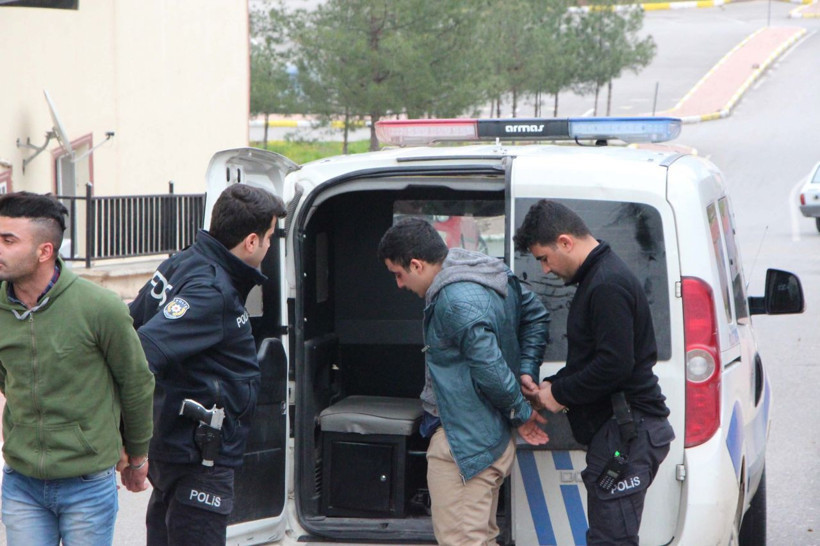 Şanlıurfa'da seçime değil sanki savaşa gidildi 25 yaralı - Resim: 2