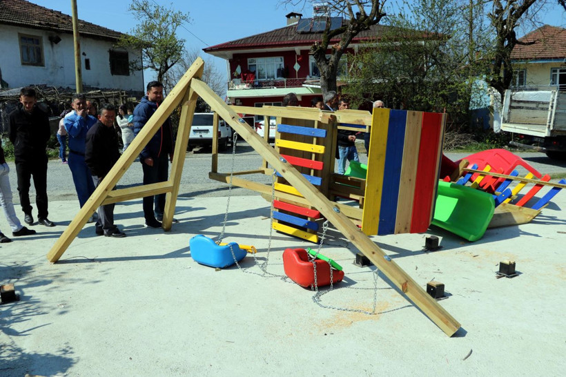 Zonguldak Alaplı'da seçimi kaybeden muhtar yaptırdığı parkı yıktı - Resim: 2