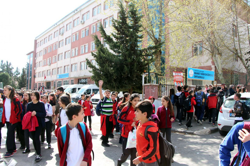 12 öğrenciyi hastanelik eden korkunç naftalin şakası - Resim: 3