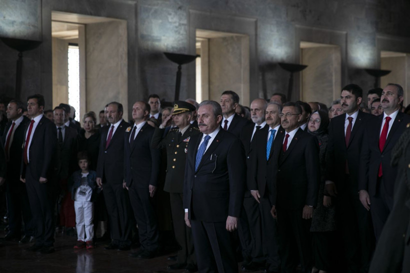 23 Nisan Bayramı için devlet erkanı Anıtkabir'de Kılıçdaroğlu'ndan dikkat çeken tavır - Resim: 1