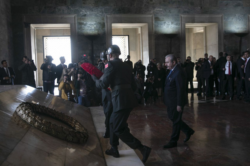 23 Nisan Bayramı için devlet erkanı Anıtkabir'de Kılıçdaroğlu'ndan dikkat çeken tavır - Resim: 2