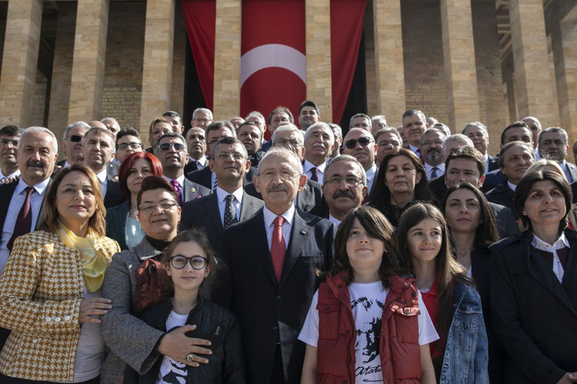 23 Nisan Bayramı için devlet erkanı Anıtkabir'de Kılıçdaroğlu'ndan dikkat çeken tavır - Resim: 4