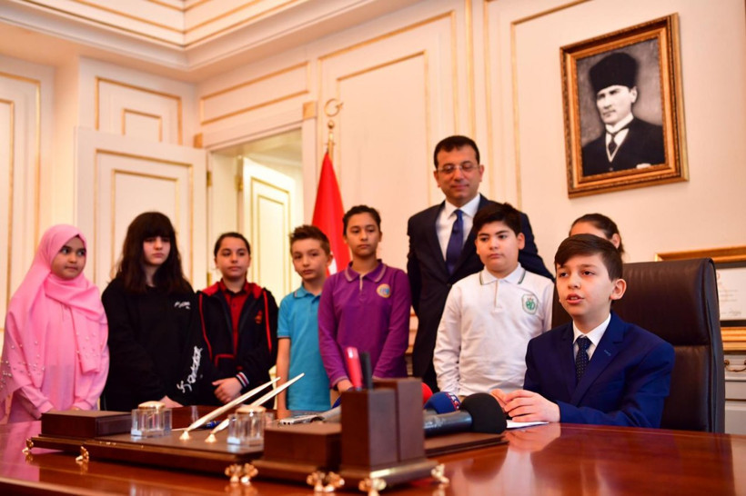 Ekrem İmamoğlu koltuğunu ortaokul öğrencisine devretti - Resim: 4