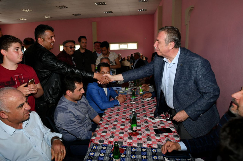 Ankara Büyükşehir Belediye Başkanı Mansur Yavaş yağmur duasında - Resim: 1