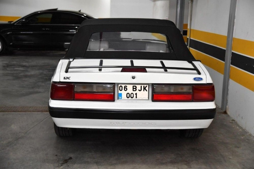 Devlet Bahçeli Mustang otomobilini Baki Ersoy'a hediye etti - Resim: 2