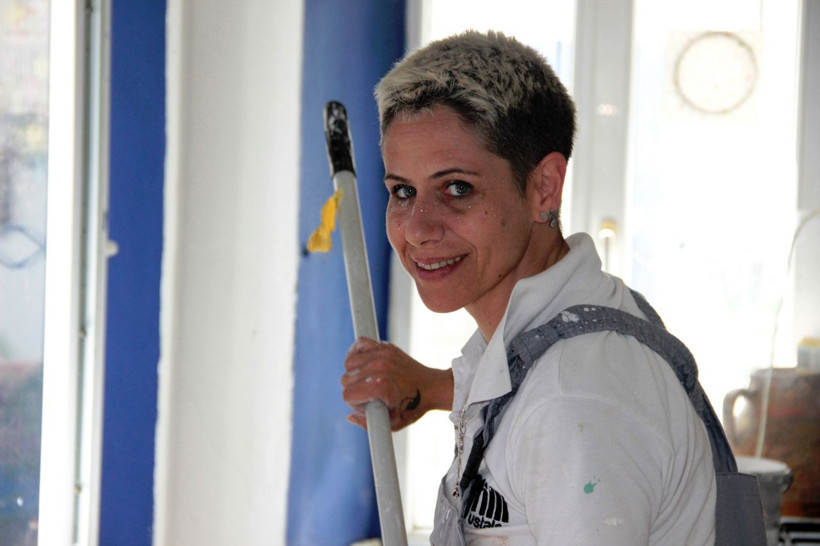 Bodrum'da üst düzey yöneticiliği bırakan kadın boyacı oldu - Resim: 1