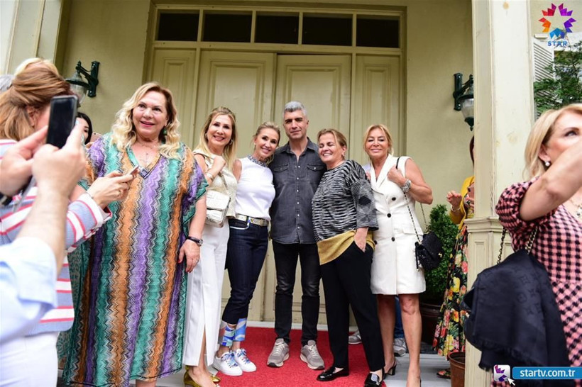 'İstanbullu Gelin' hayır duası aldı Boran Konağı'na sürpriz ziyaret - Resim: 2