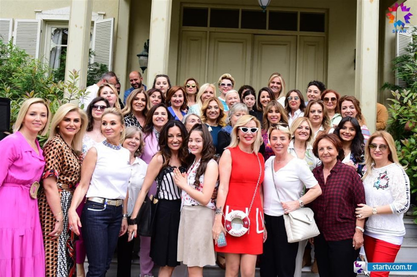 'İstanbullu Gelin' hayır duası aldı Boran Konağı'na sürpriz ziyaret - Resim: 3