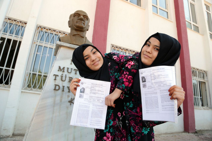 Kahramanmaraş'ta siyam ikizleri YKS sınavına girdi  bu bir ilk - Resim: 2