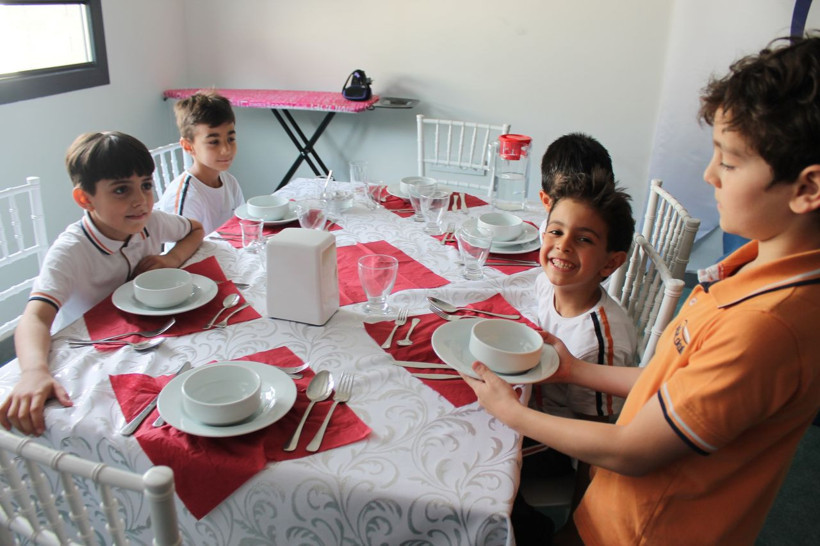 Sınavda yok! Bu okul görenleri hayrete düşürüyor! - Resim: 1