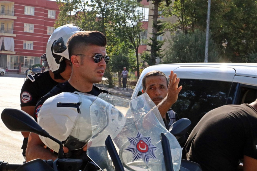 Yaşlı adam camide abdest alırken hırsızın hedefi oldu - Resim: 2