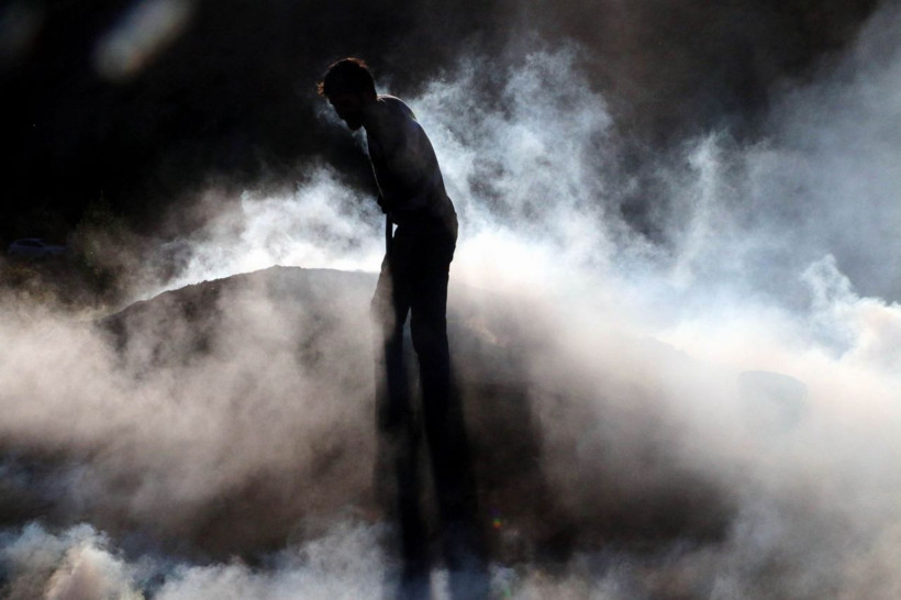 Dumanlar içindeki ekmek mücadelesi! Bakın ne üretiyorlar - Resim: 1