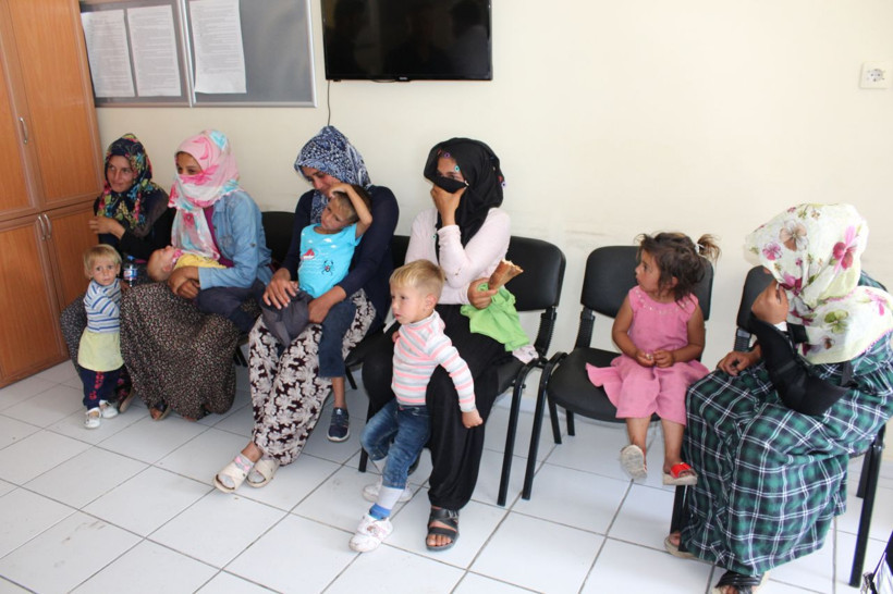 Dilencilere yapılan uygulamada ekmek arasında para çıktı - Resim: 4