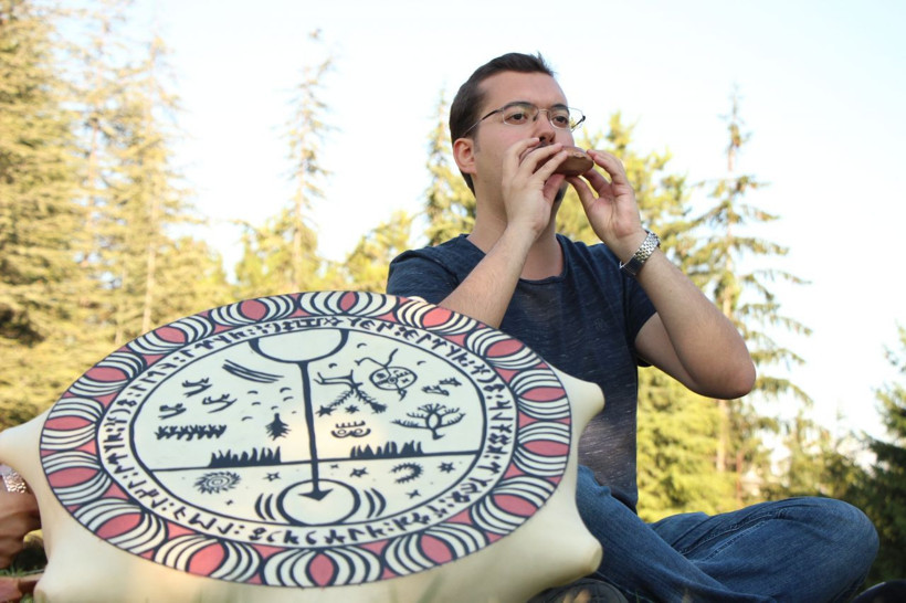 Popüler müziği bırakarak kendisini eski Türk müziğine adadı - Resim: 1