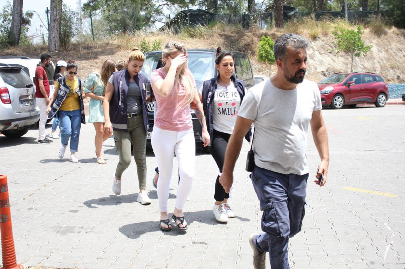 Antalya'da kataloglu fuhuş çetesi operasyonu - Resim: 4