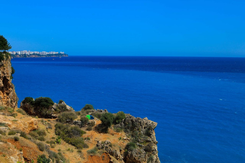 Konyaaltı'nda denizin rengi turkuaza döndü! Turistler fotoğraf için yarıştı - Resim: 1