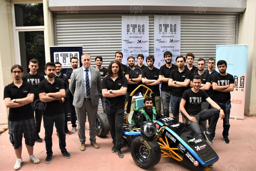 İTÜ'lü öğrenciler sürücüsüz ve elektrikli otomobil tasarladı! 180 km hıza çıkabiliyor - Resim: 1