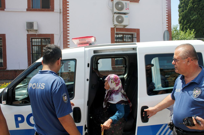 Sultan teyzenin dramı! Antalya'da oğlunun kefil olduğu kişiler dolandırmış - Resim: 3