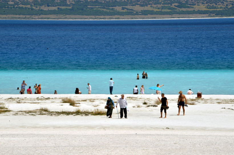 Burdur'daki Salda Gölü'ne ziyaretçi akını! Günlük sayı 30 bine ulaşıyor - Resim: 3