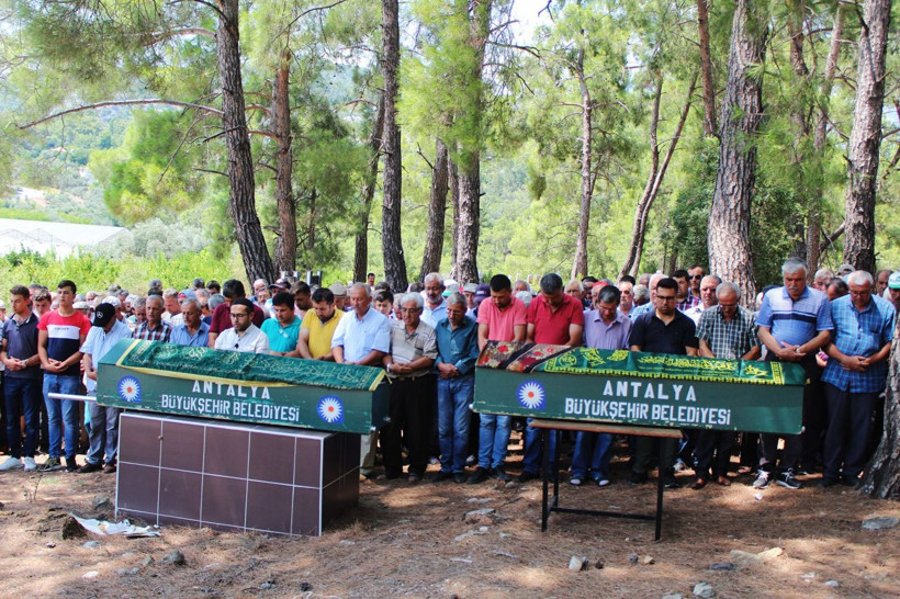 Antalya’da 70 yıllık evli çiftin duası gerçek oldu 26 dakika arayla öldüler - Resim: 3