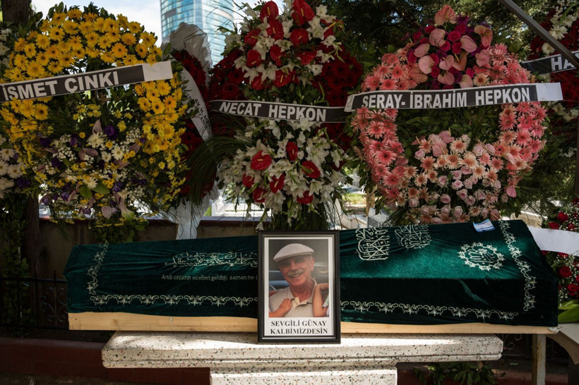 Ünlü işletmeci Günay Tuncel son yolculuğuna uğurlandı - Resim: 1