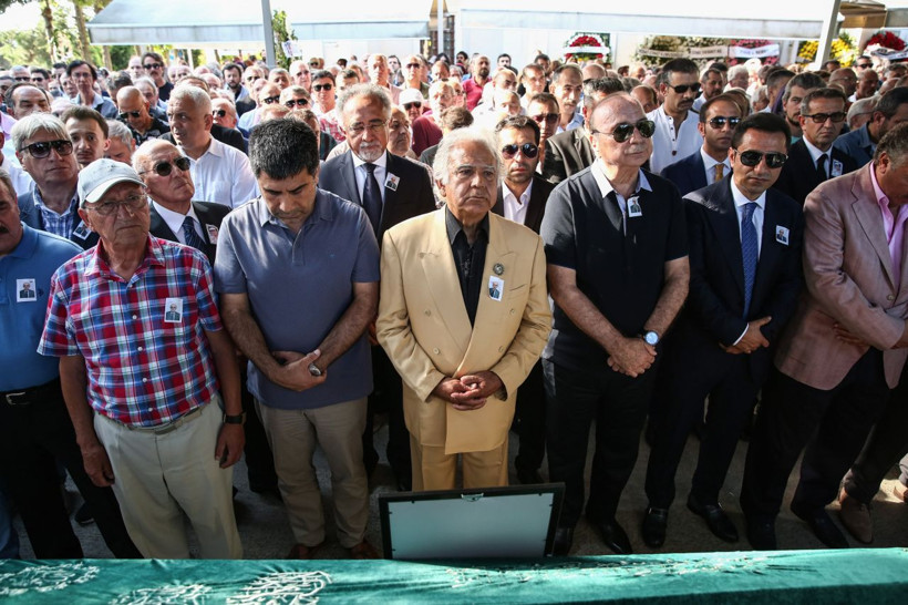 Ünlü işletmeci Günay Tuncel son yolculuğuna uğurlandı - Resim: 4