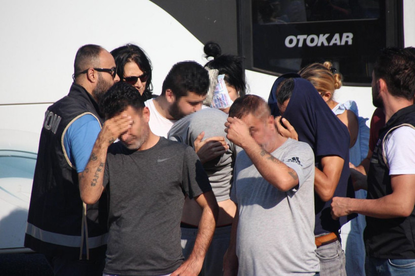 Muğla Bodrum merkezli fuhuş operasyonu 26 gözaltı - Resim: 4