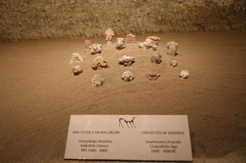 Türkiye'nin tek yeraltı müzesinde 7 bin yıllık heykelciklere yoğun ilgi - Resim: 3