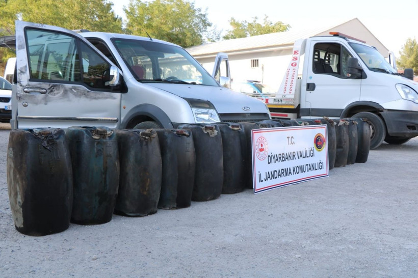 Uyanık hırsız! Diyarbakır'da kuyudan ham petrol çalarken yakalandı - Resim: 2