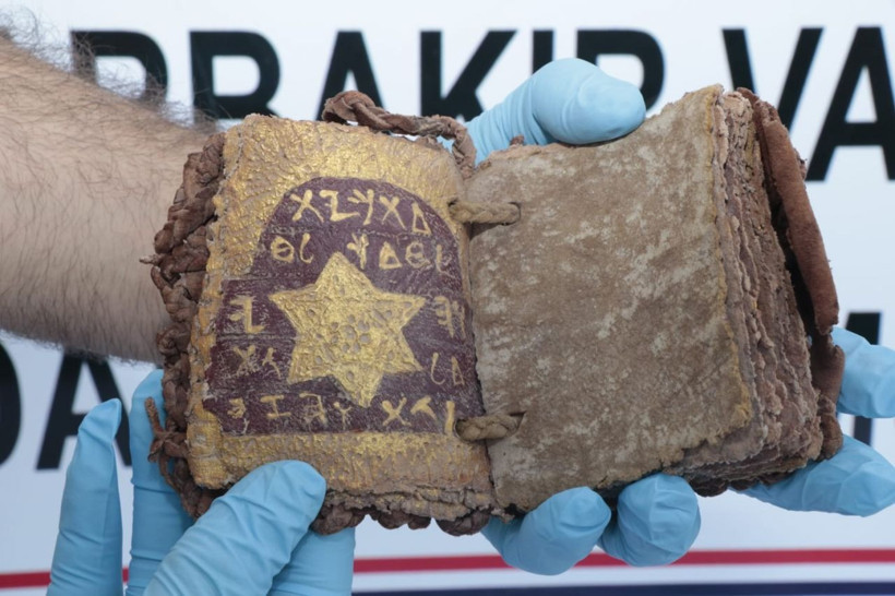 Tam 17 yaprak 34 sayfa altın yazmalı! Diyarbakır’da Roma dönemine ait tarihi eser ele geçirildi - Resim: 2