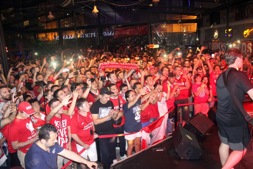 Liverpoollu taraftarlar maç öncesi İstanbul’da doyasıya eğlendi - Resim: 2