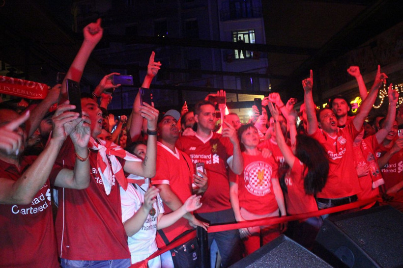 Liverpoollu taraftarlar maç öncesi İstanbul’da doyasıya eğlendi - Resim: 4