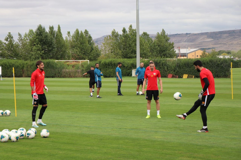 Hikmet Karaman açtı ağzını yumdu gözünü! - Resim: 2