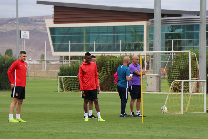 Hikmet Karaman açtı ağzını yumdu gözünü! - Resim: 3